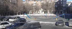 ¿Por qué en Kazajistán la nieve se torna de color oscuro?