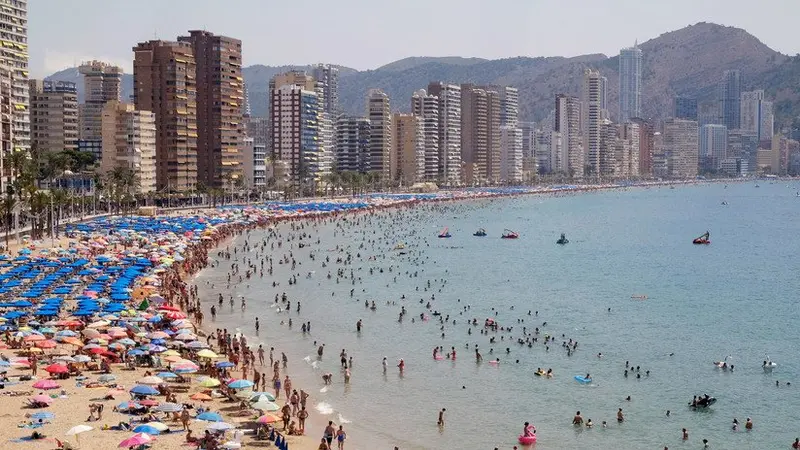 España supera sus récords en ingresos de turistas 