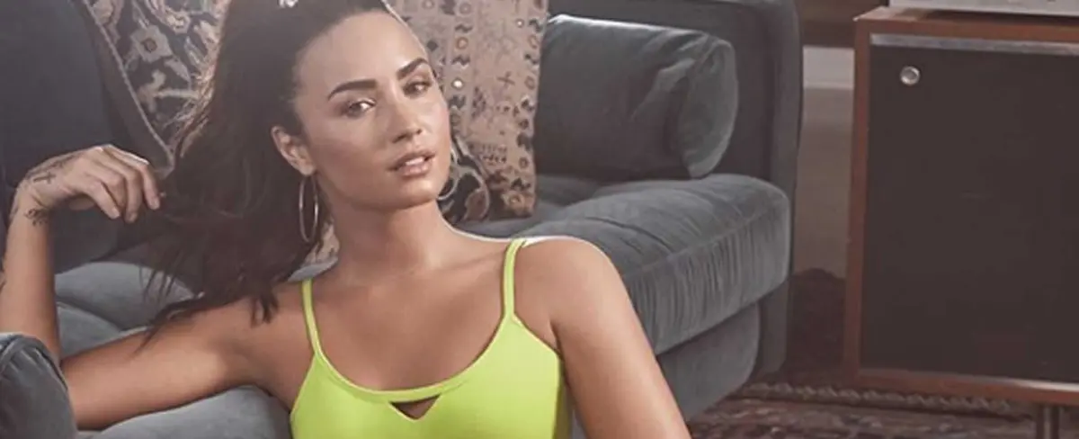Demi Lovato no se acompleja de sus libritas de más