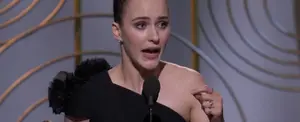 Rachel Brosnahan obtiene Globo de Oro como "Mejor Actriz Protagonista en Serie de Comedia o Musical"