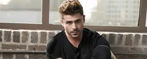 Redes sociales enloquecen por nueva apariencia de Zac Efron