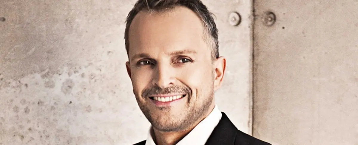 Miguel Bosé recuerda su adolescencia con emotiva fotografía