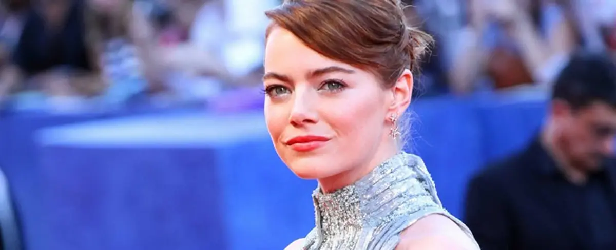 Emma Stone y Jennifer Lawrence se hicieron amigas gracias a su acosador personal