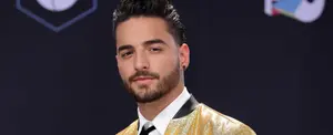 Maluma lució un divertido disfraz de oso de peluche en París