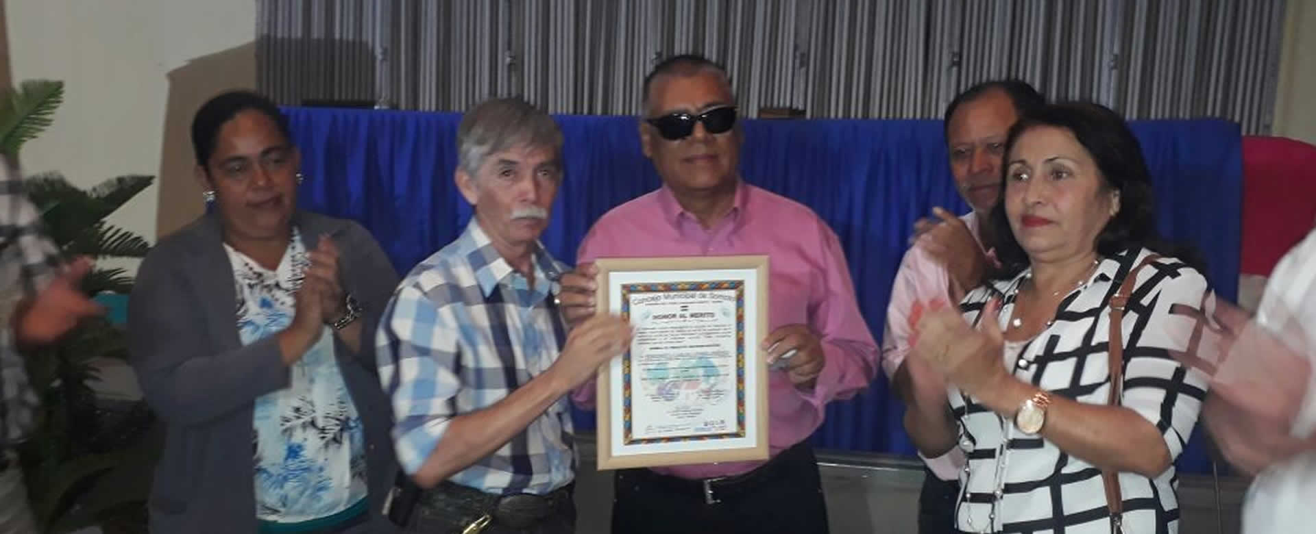 Lic. Carlos Andres Jímenez, recibe reconocimientos como periodista del año 2018 en Madriz