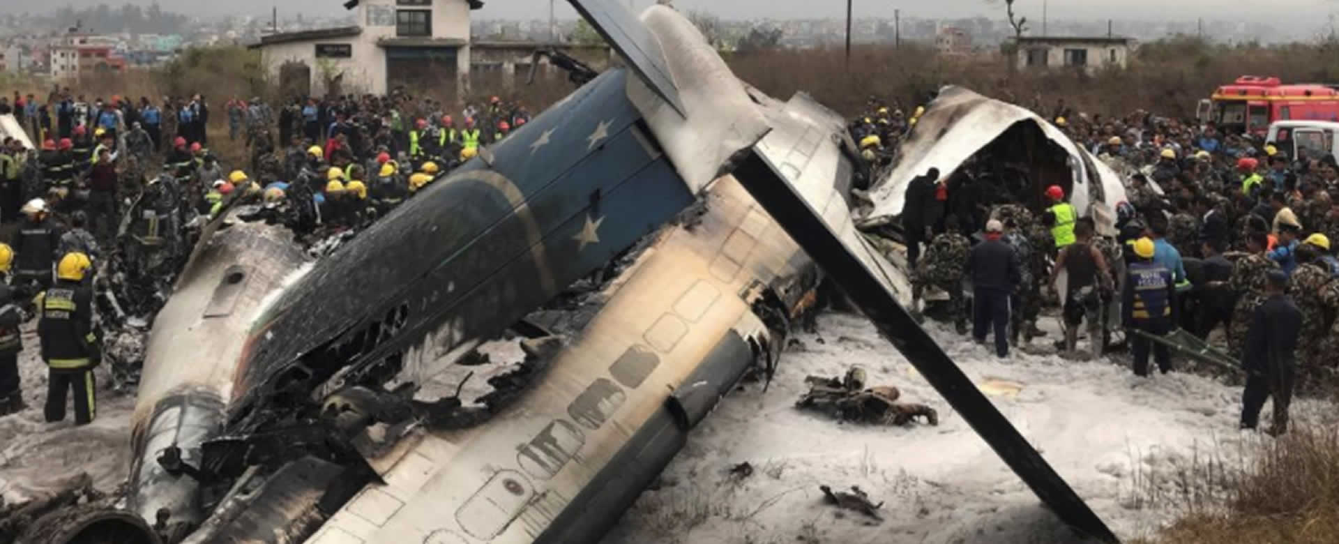 Alrededor de 49 fallecidos en choque de avión en Nepal
