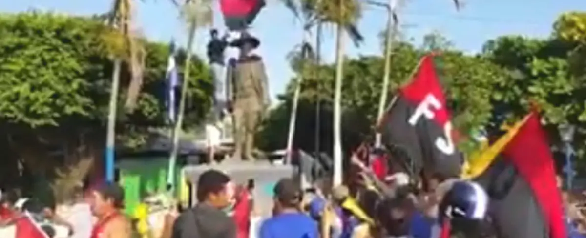 Habitantes de Niquinohomo recorren las calles en respaldo a la paz y el diálogo en Nicaragua