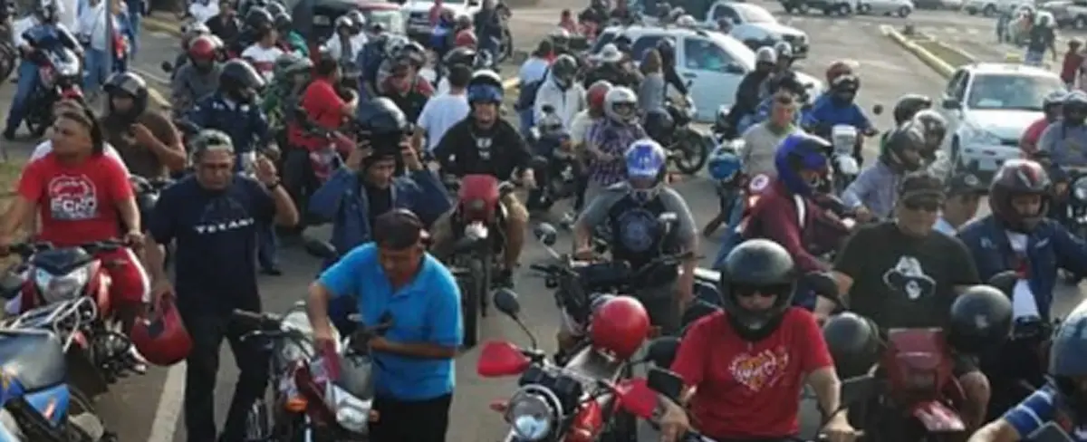 Motorizados recorren las calles de Managua por la paz y tranquilidad