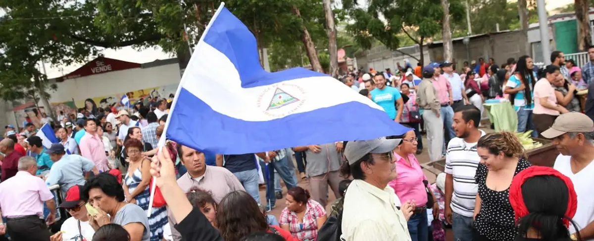 Los managuas se reúnen en la Rotonda Hugo Chávez para pedir la paz