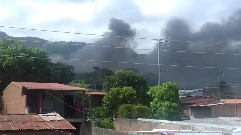 Delincuentes queman plantel de la Alcaldía en Matagalpa