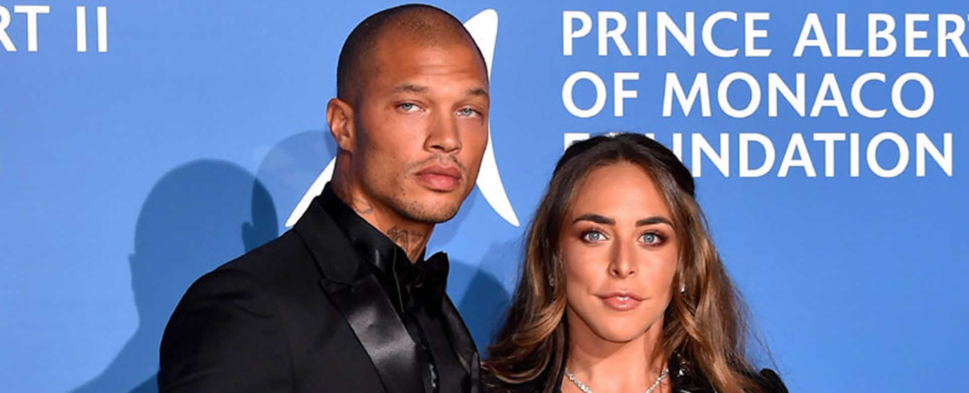 Ex-reo más guapo del mundo es esposo de una heredera de un imperio de moda