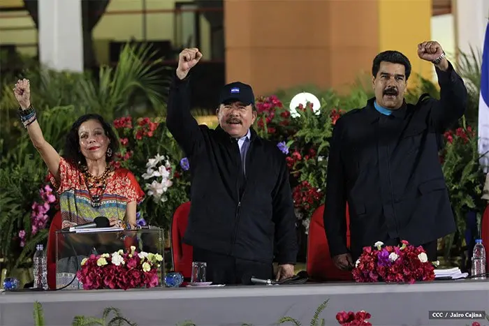 Daniel y Rosario saludan el 207 aniversario de la independencia de Venezuela