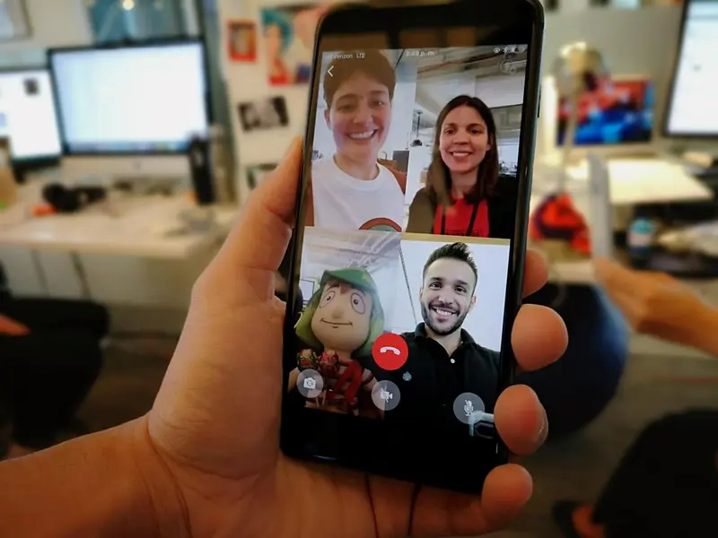 ¿Cómo hacer videollamadas grupales en WhatsApp?