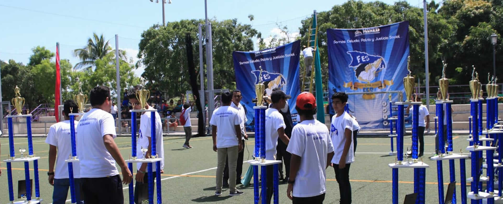Estudiantes de Secundaria inauguraron la Etapa Nacional de la V Copa FES