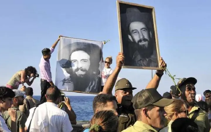 Cuba rinde homenaje al combatiente y revolucionario Camilo Cienfuegos por sus 59 años de desaparición 