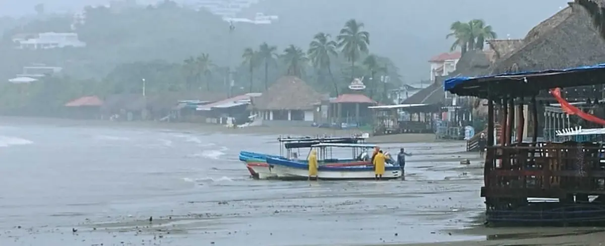 Trabajadores pesqueros de San Juan del Sur evacuaron la zona debido a las fuertes lluvias