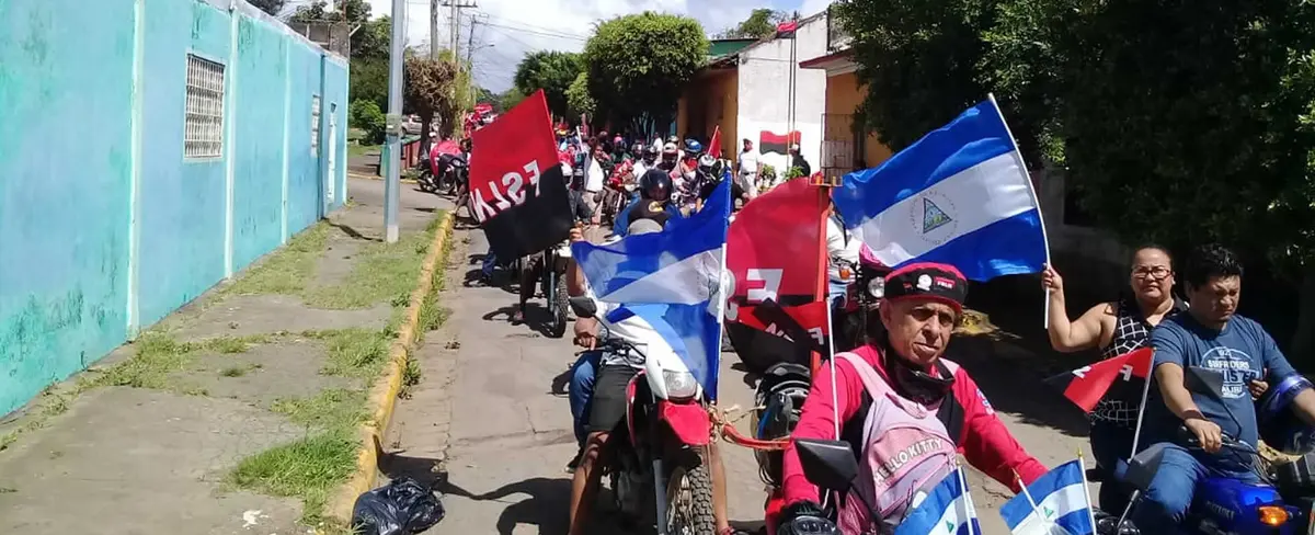 Carazo ondea sus banderas rojinegras celebrando octubre victorioso