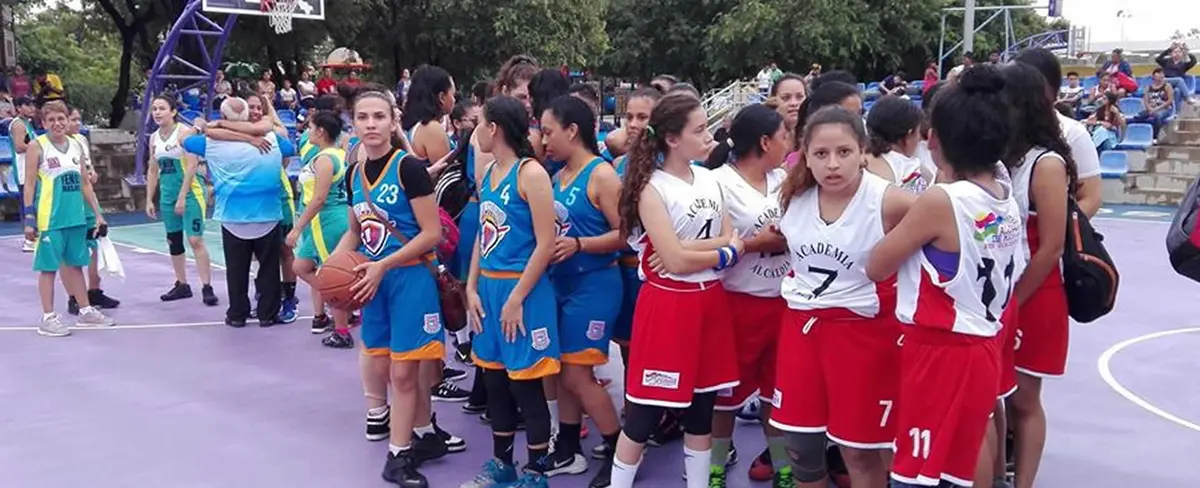 Torneo de Baloncesto Femenino es dominado por el conjunto 'Las Leonas' y 'Jass'
