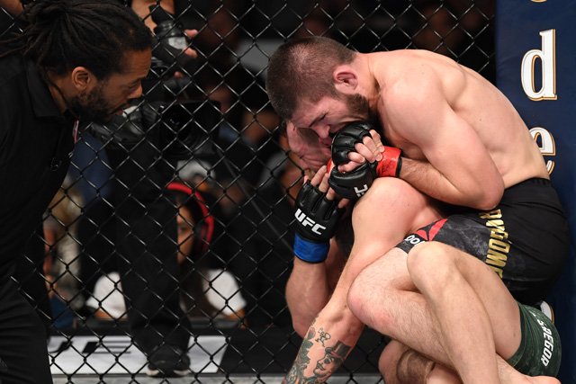 Connor  McGregor vuelve a caer ante la superioridad absoluta de Khabib