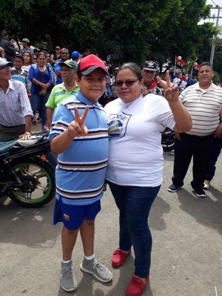 La Hija y nieto del Compañero Bismarck Martinez presentes en Caravana de Santa Teresa
