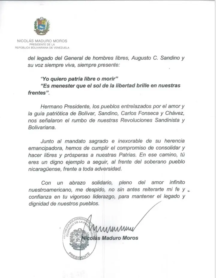 El Presidente Nicolás Maduro se une a las feli