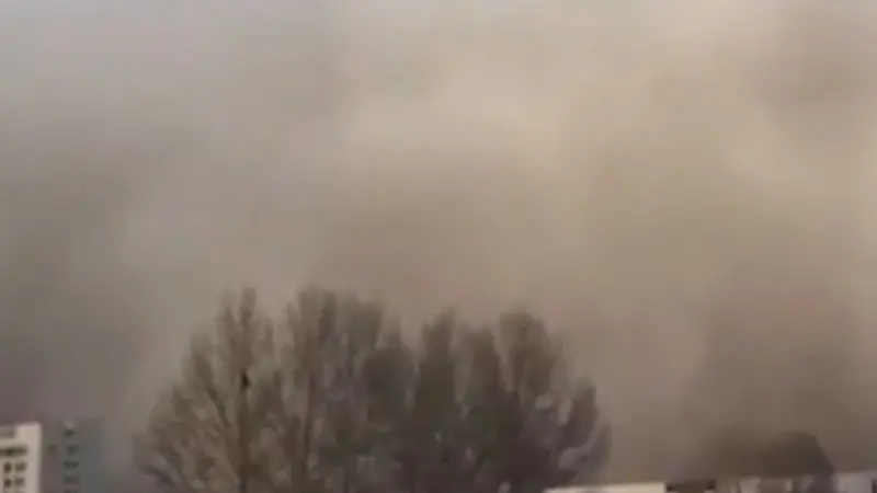 China: tormenta de arena golpea a la ciudad de Zhangye