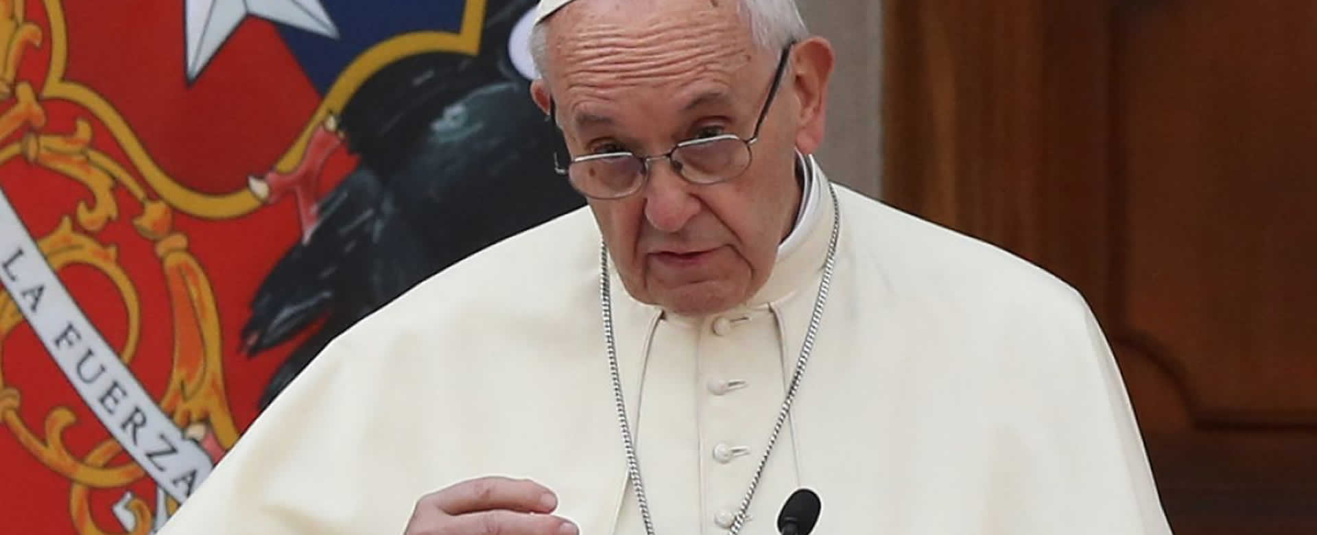 Papa Francisco: "los chismosos y chismosas realizan terrorismo a los demás"