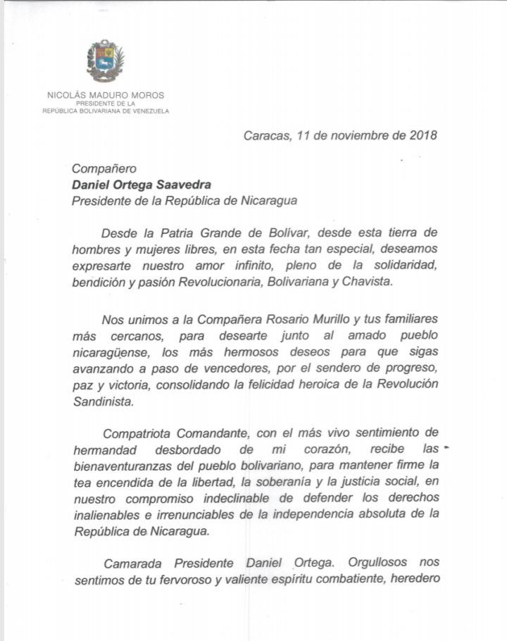 El Presidente Nicolás Maduro se une a las feli