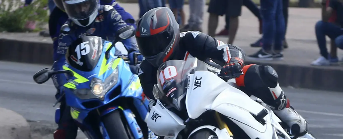 Competencia de Motovelocidad encendió la adrenalina de los asistentes