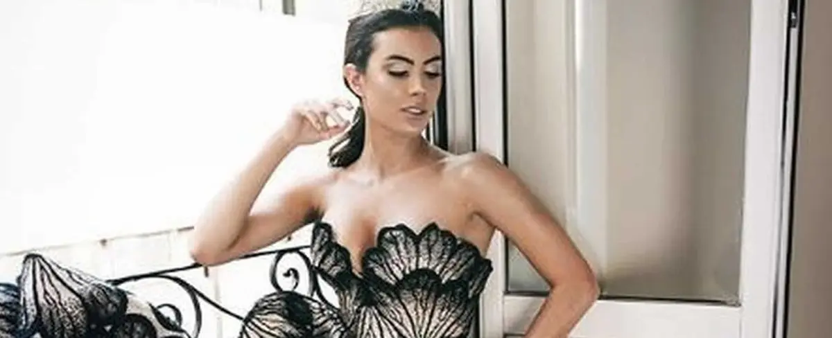 Adriana Paniagua se muestra indiferente ante los mensajes de apoyo de su maestra
