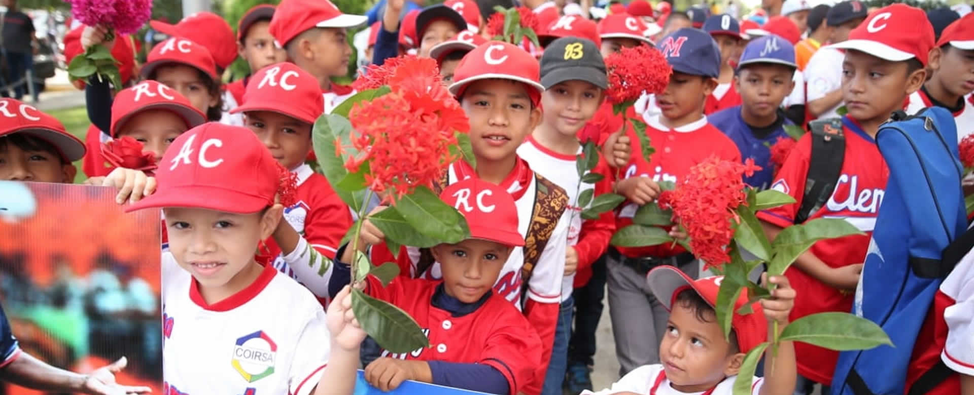 Peloteritos entregan Una Flor para Roberto Clemente tras 46 años de su paso a la inmortalidad