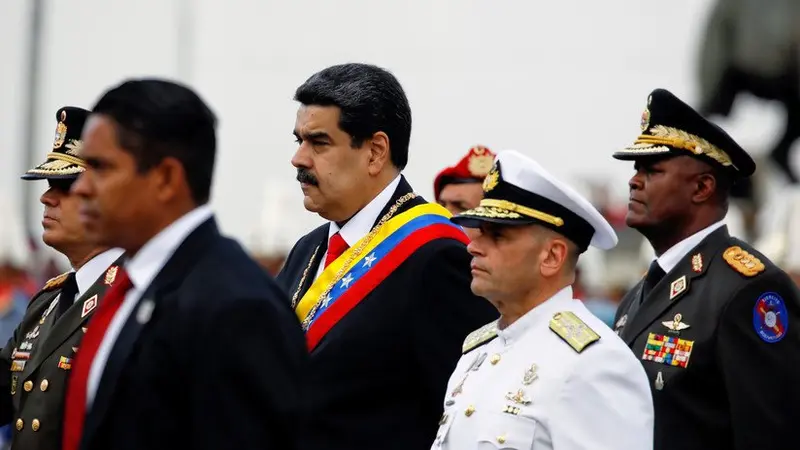 Maduro: "72 horas para que todo el personal diplomático de EE.UU. salga de Venezuela"