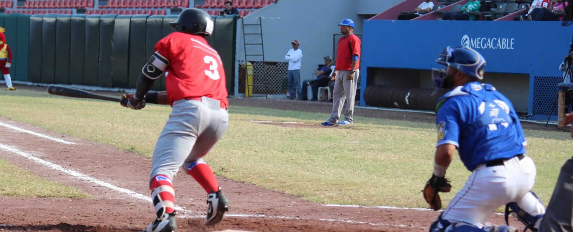 Impacable Pitcheo de los Leones ante Chileros en la VII Serie Latinoamericana