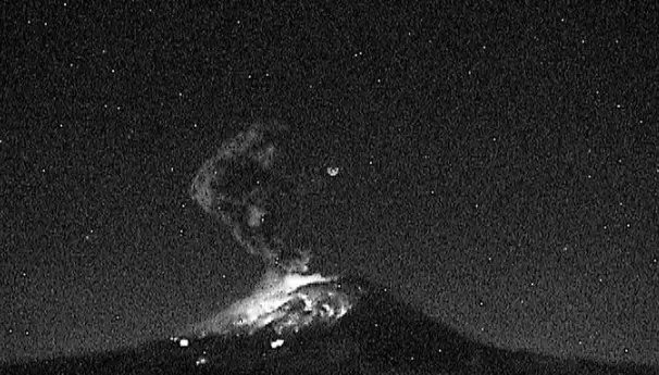 Puebla mantiene alerta amarilla tras explosión del volcán Popocatépetl