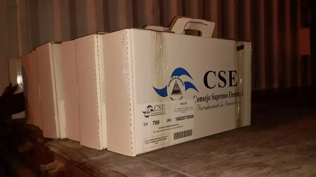 Ejercito y Policía Nacional resguardan traslado de Material Electoral a Chinandega