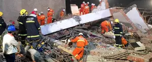 14 heridos tras un derrumbe de un edificio en China