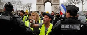 Más de 200 detenidos durante las protestas de los chalecos amarillos en Francia