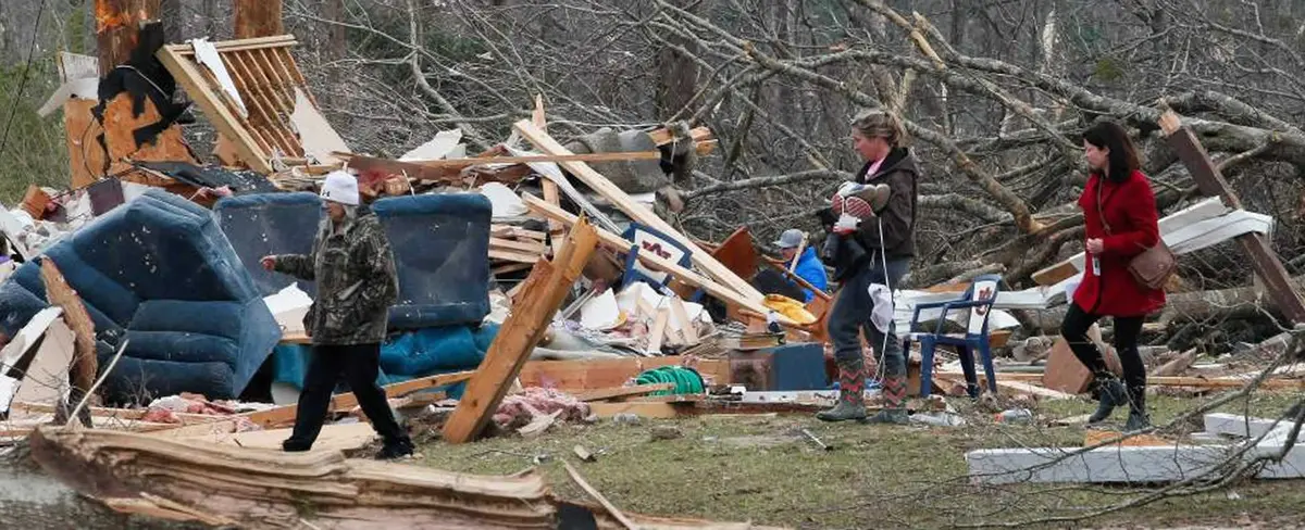Se registran 23 muertos tras el paso de tornado en Alabama