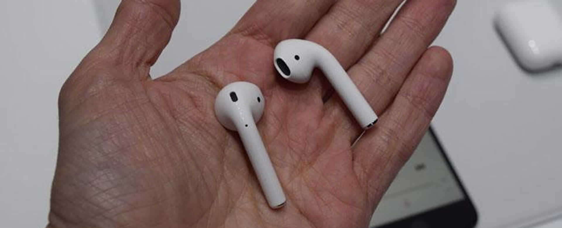 Apple lanza cargador inalámbrico para los auriculares AirPods