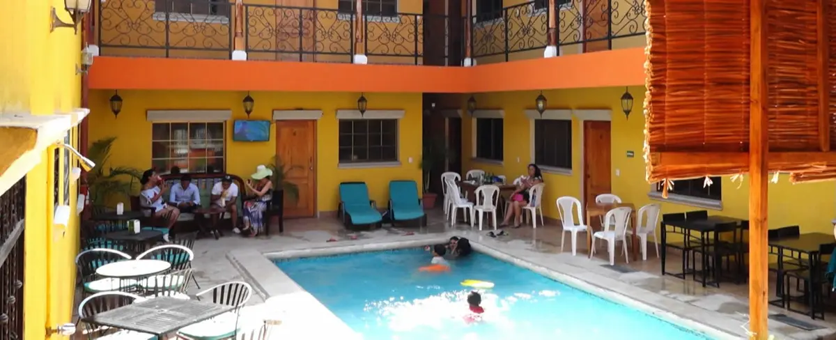 Visita el Hotel California, lugar acogedor para pasarlo en familia