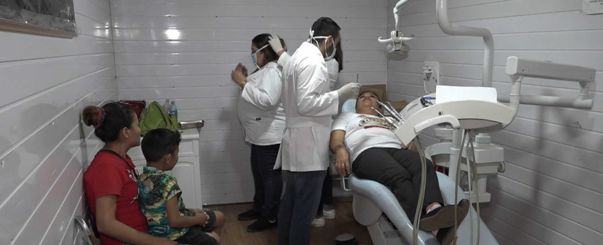 Clínica móvil del MINSA brinda atención médica a familias del Distrito III de Managua