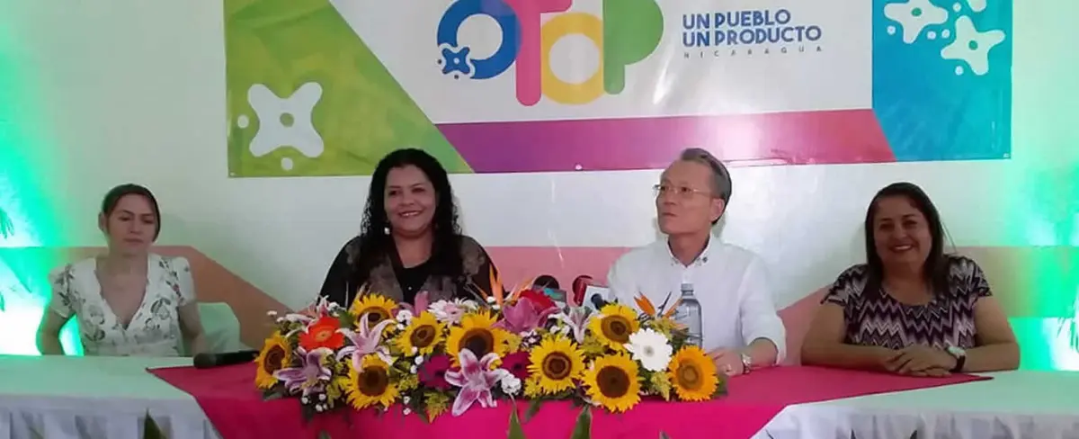 Artesanos y autoridades de Masaya presentan la Marca OTOP
