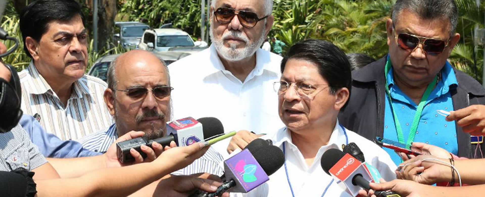 Representación del GRUN llega al INCAE para lograr acuerdos por entendimiento y paz