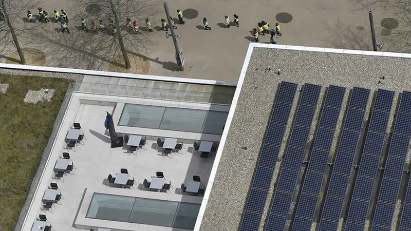 Crean un sistema de "hojas biosolares" para reducir los niveles de contaminación del aire en Londres