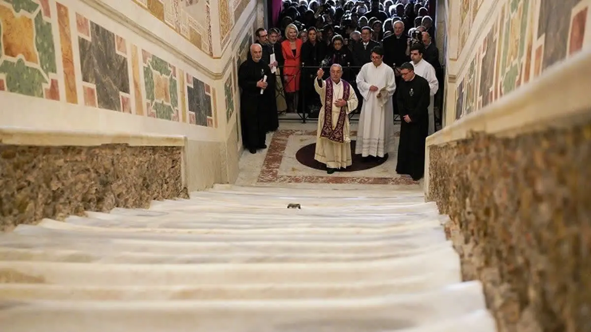 FOTOS: Por primera vez en 300 años muestran los mármoles de la 'Escalera Santa' por la que subió Jesus para ser juzgado