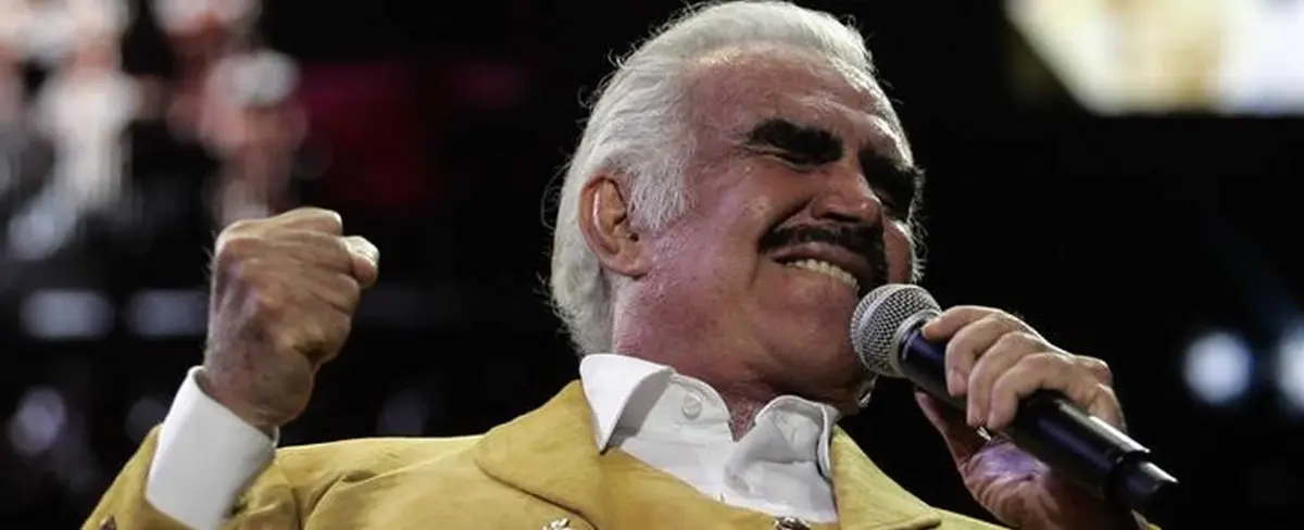 Vicente Fernández rechaza hígado por temor que fuera de un "homosexual o drogadicto"