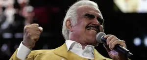 Vicente Fernández rechaza hígado por temor que fuera de un "homosexual o drogadicto"
