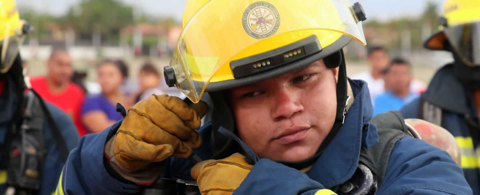 Bomberos culminan curso elemental de extinción de incendios