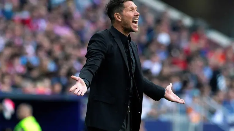 Simeone defiende a Messi: "Uno que no corra se puede compensar, si tres no corren, pierdes el partido"