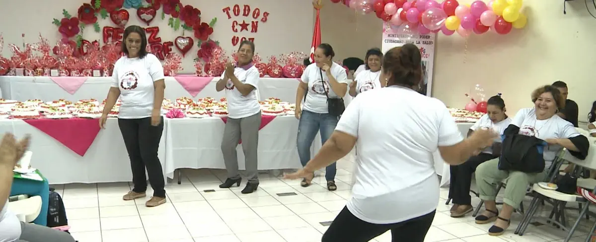 Madres con discapacidad son homenajeadas en su día